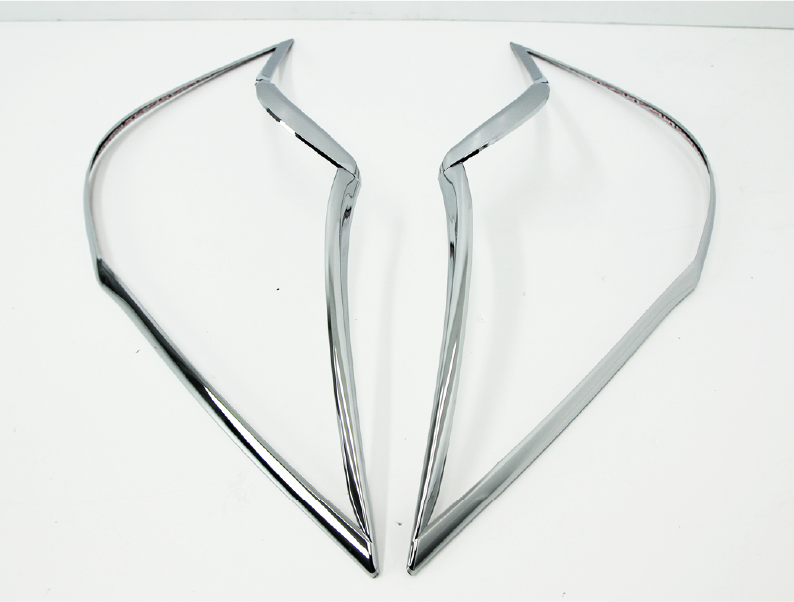 MOLDURA FARO POSTERIOR (2PCS)